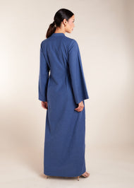 The Denim Side Pleat Maxi features carefully constructed pleats at the waist for a flattering fit. Made from cotton chambray, this maxi offers both comfort and breathability, making it perfect for the summer season. Its denim look allows for versatile styling options, making it suitable for both formal and casual occasions. In a stunning blue shade.