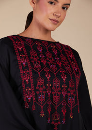 Floaty Tatreez Kaftan Black