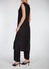 A functional slip that is ideal for wearing below your cover ups and kimonos. Pairs perfectly with the kimonos from our Ramadan collection. black colour.